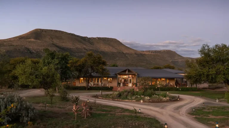 samara-karoo-lodge-arrival-maike-mcneill