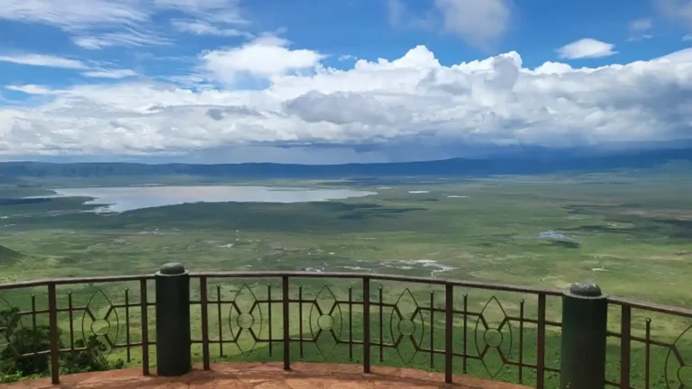 NT-premium-Ngorongoro-crater-1