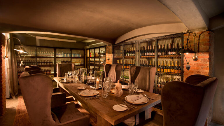 andbeyond-ngorongoro-crater-lodge-wine-store