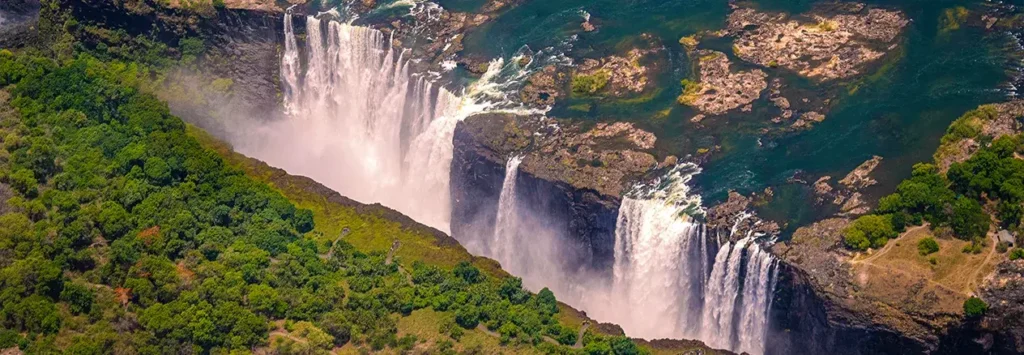 9 Days / 8 Nights
Victoria Falls, Hwange & Chobe Adventure (Superior)